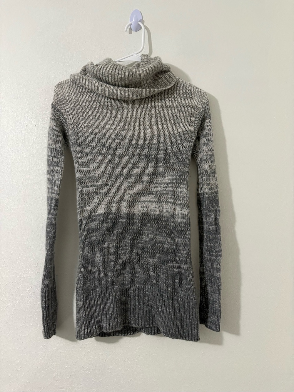Hayden 100% Cashmere Sweater | Size: Medium